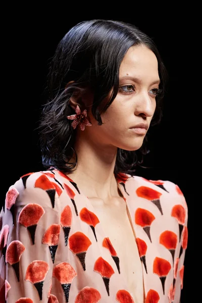 Look 39